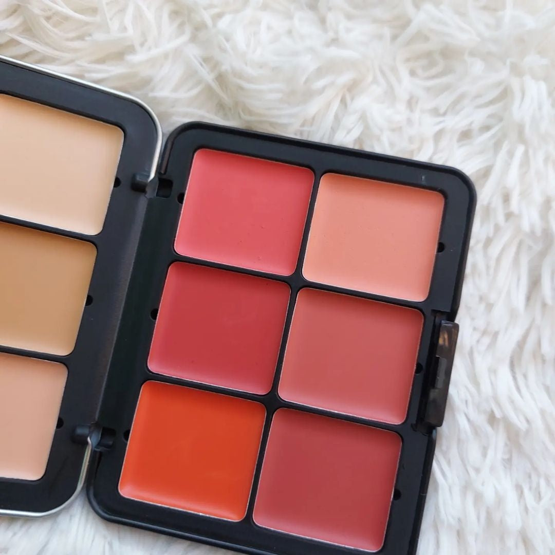 Selnora | Carla Secret Cream Blush And Concealer Palette.