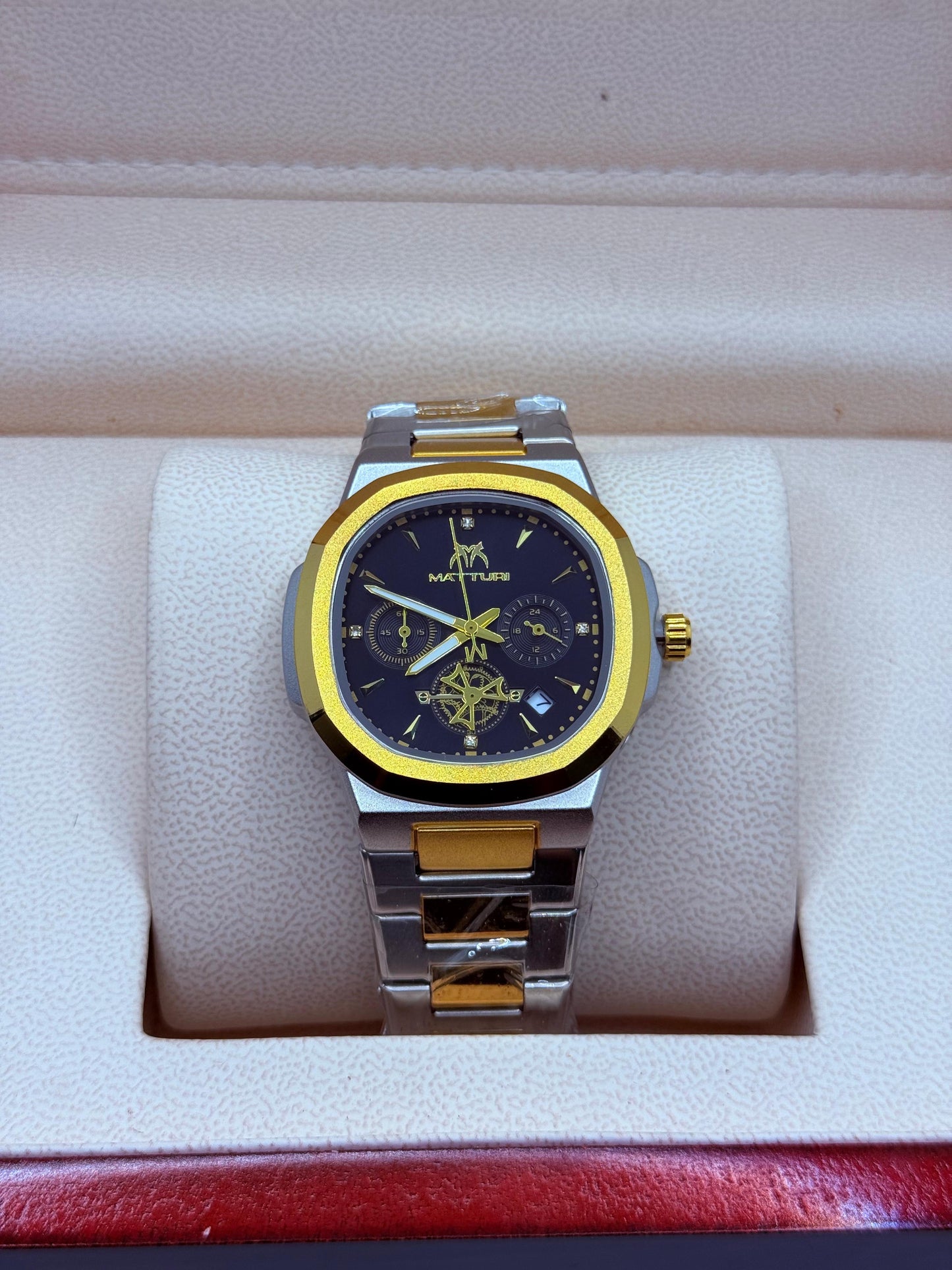 Maturi truetone with black dial, all cronograph working