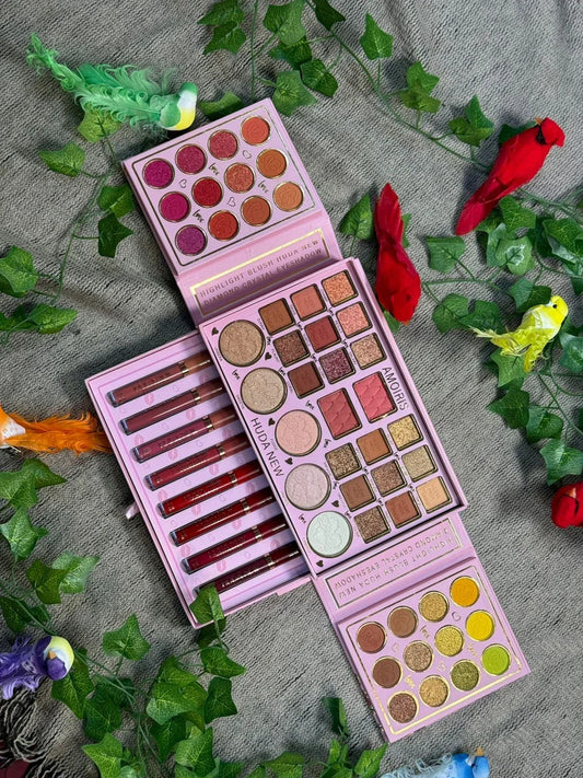 Selnora | Huda New Amoris Eyeshadow All In One Book Palette